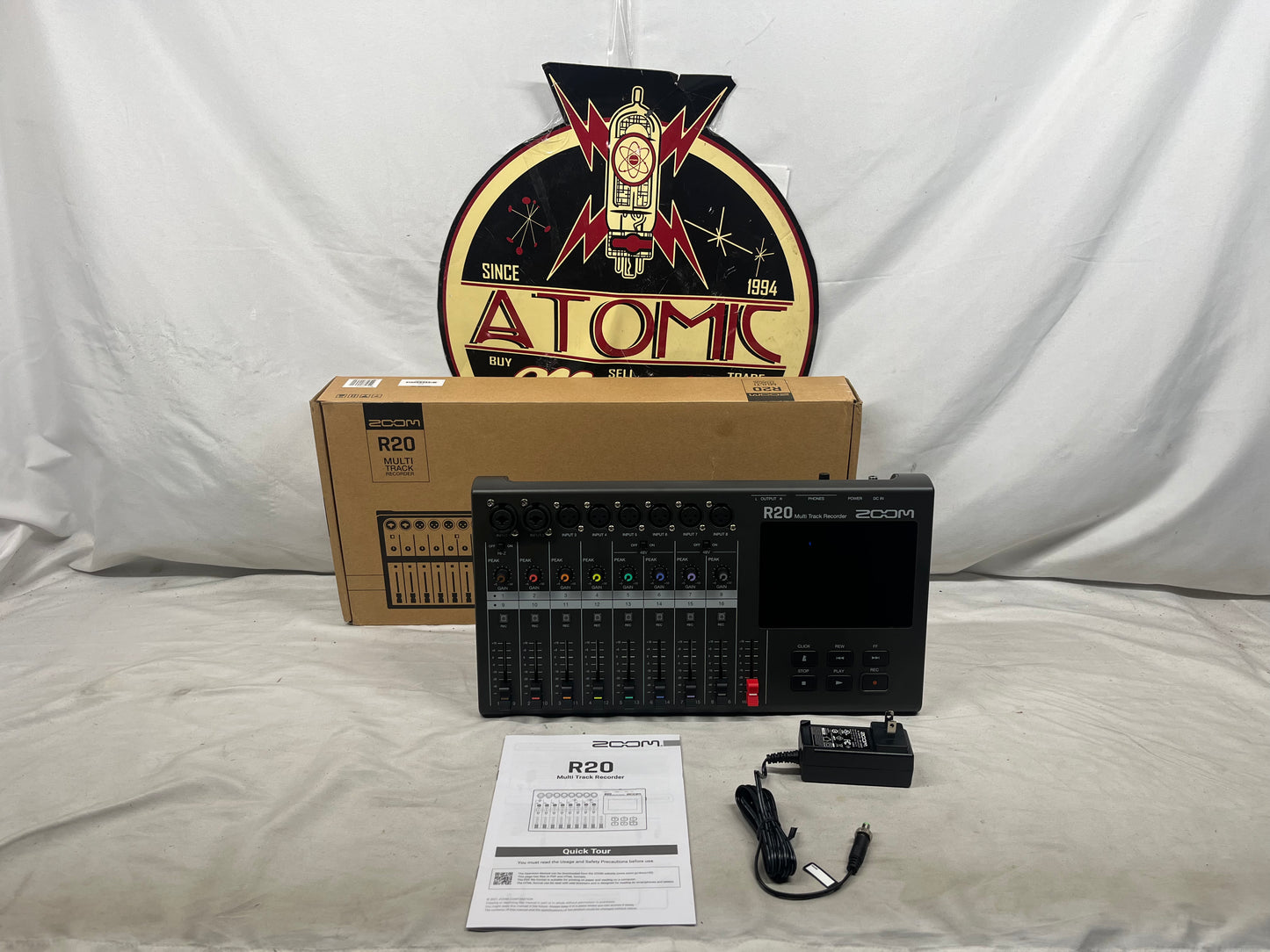 Zoom R20 Multi-Track Recorder with Box and Power Supply