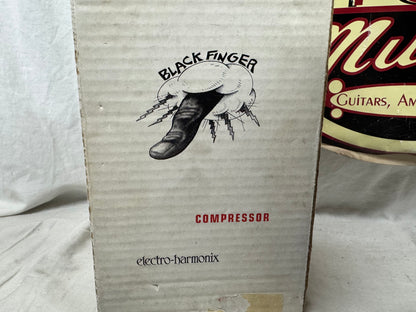 Electro-Harmonix Black Finger Tube Compressor Pedal with Power Supply + Box