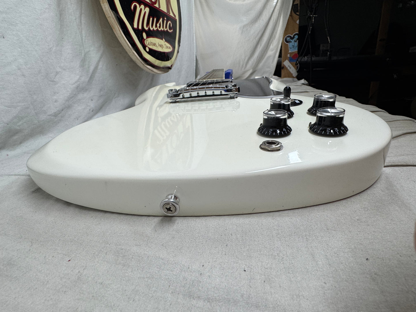 Gibson 50th Anniversary Pete Townshend Signature Model SG Guitar with Case 2011 - Polaris White