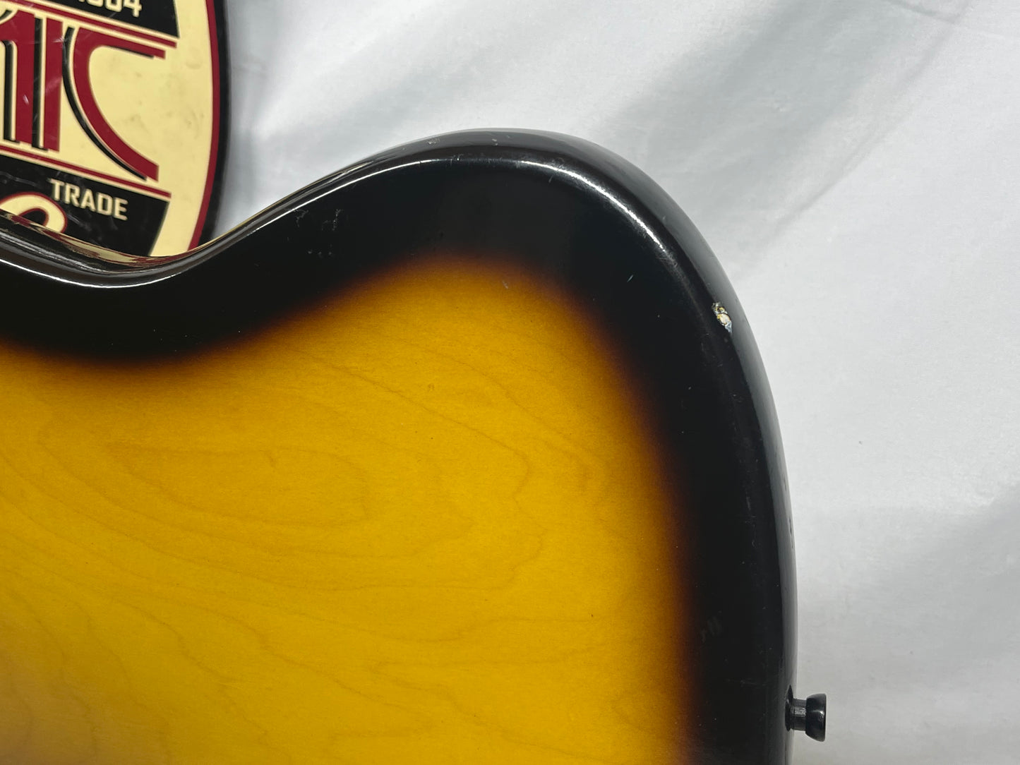 Harmony H15 Bobkat Vintage Electric Guitar with Chipboard Case