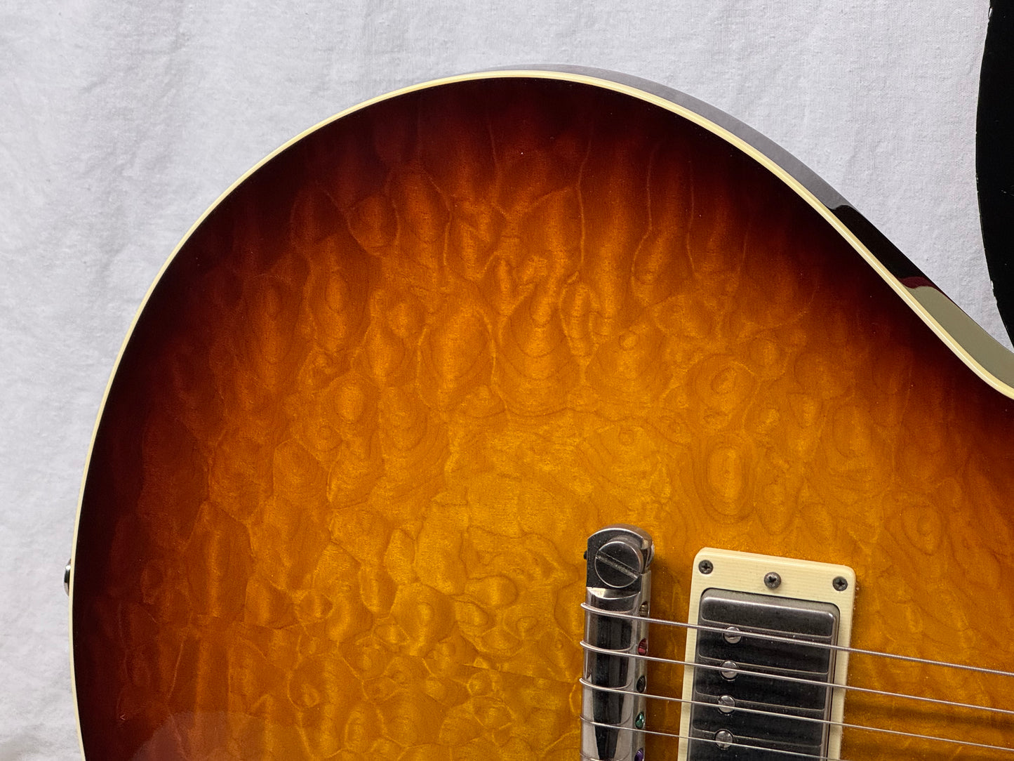 Collings Guitars CL DLX Deluxe Singlecut Guitar with Case