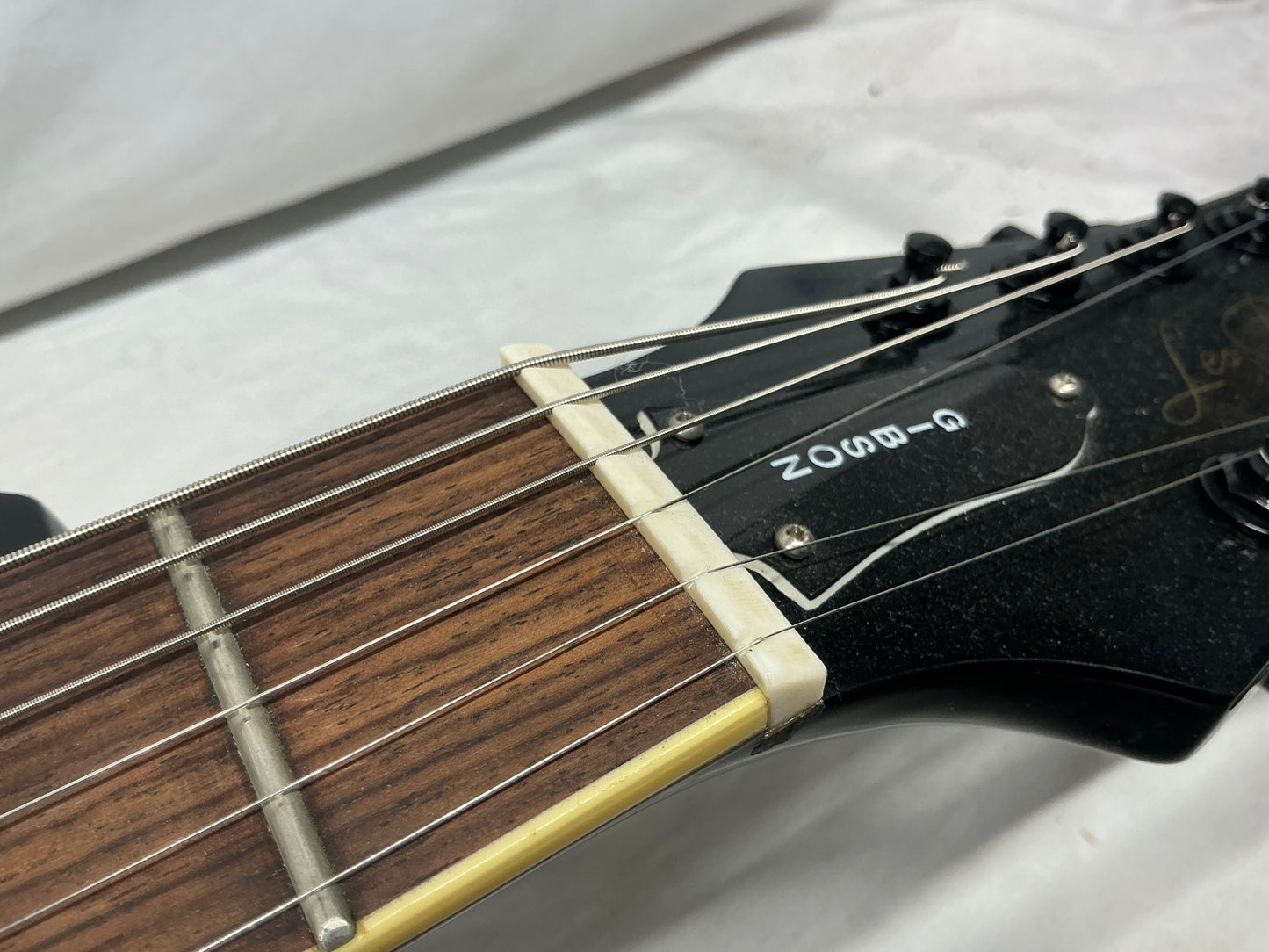 Epiphone Les Paul 7 -> 6-String Conversion with EMG Pickups