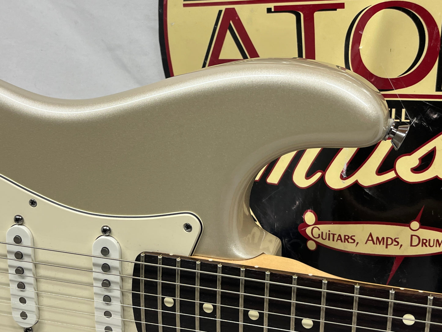 Fender American Standard Stratocaster Strat Electric Guitar - Blizzard Pearl