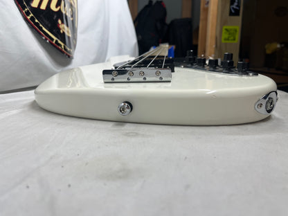 Sire Marcus Miller V7 4- String J-Style Electric Bass