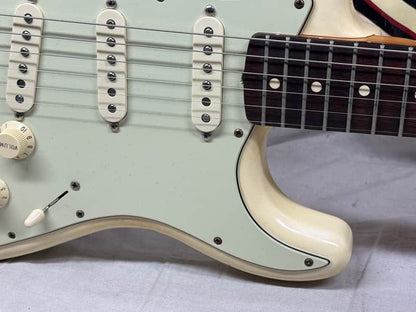 Fender Road Worn '60s Stratocaster Guitar - Image 6