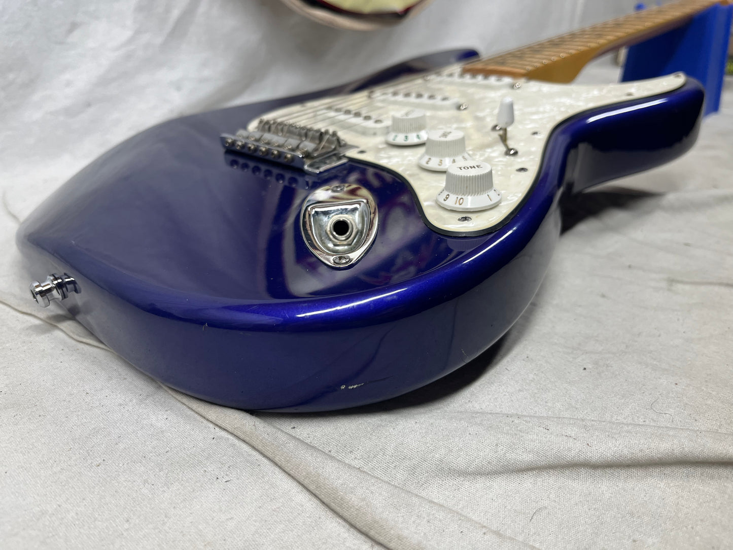 Fender Standard Stratocaster Strat MIM - Made in Mexico Electric Guitar
