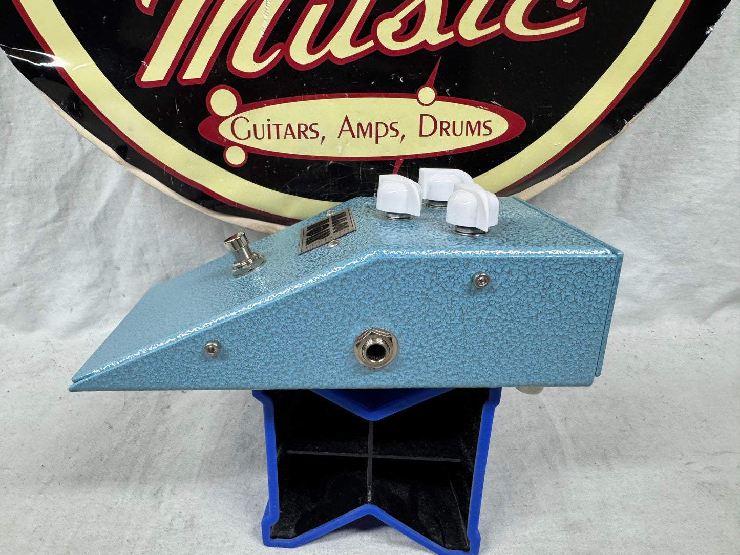 Analog Noir Effects 1965 Hornby Skewes Zonk Machine in hammered blue wedge enclosure Fuzz Pedal - Limited Edition - 1 of 4