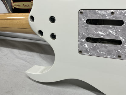 Ibanez JEM7V Prestige Steve Vai Signature HSH Electric Guitar with Hard Case - White