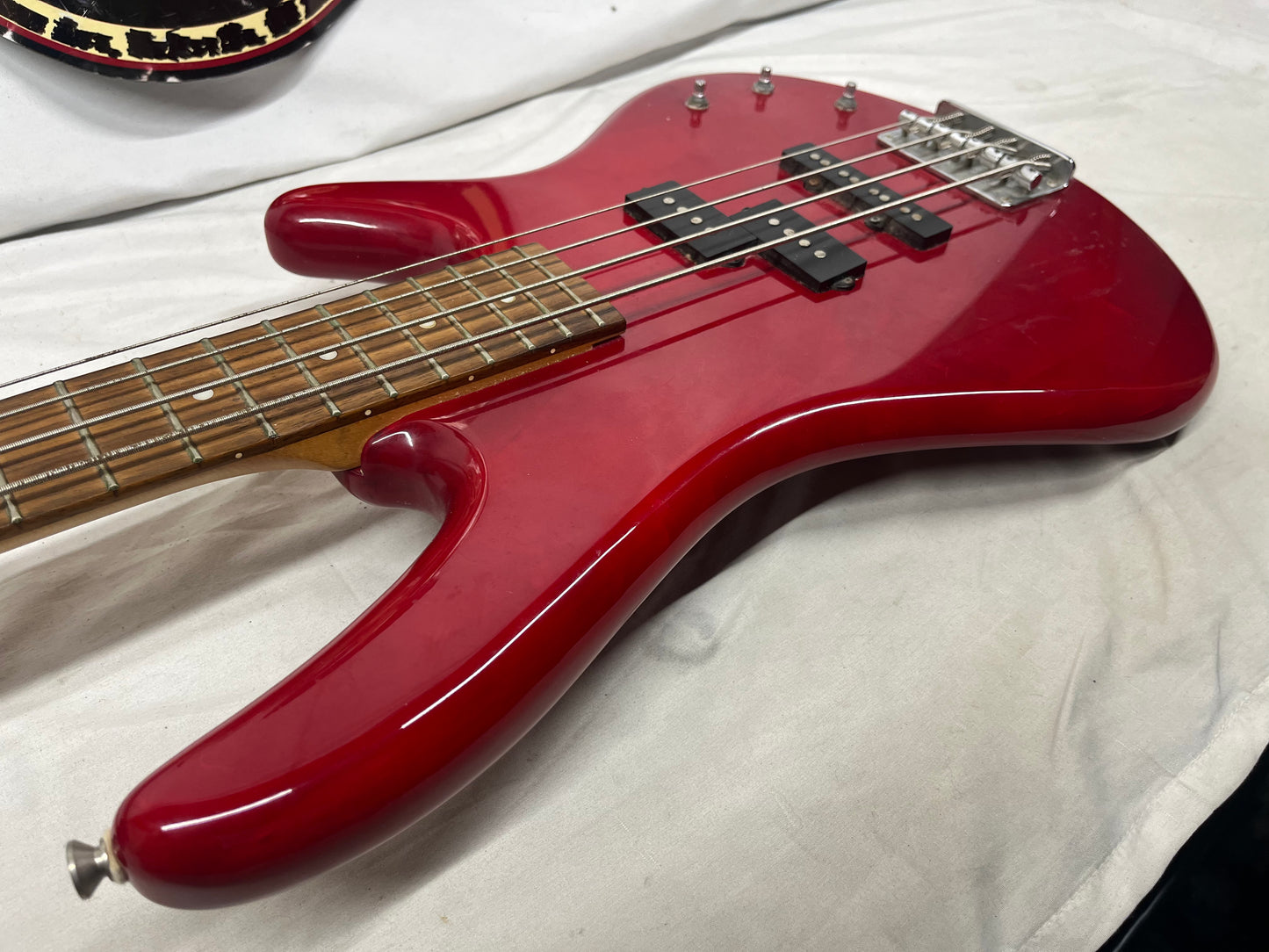 Ibanez Soundgear Gio GSR200 4-String Doublecut Electric Bass
