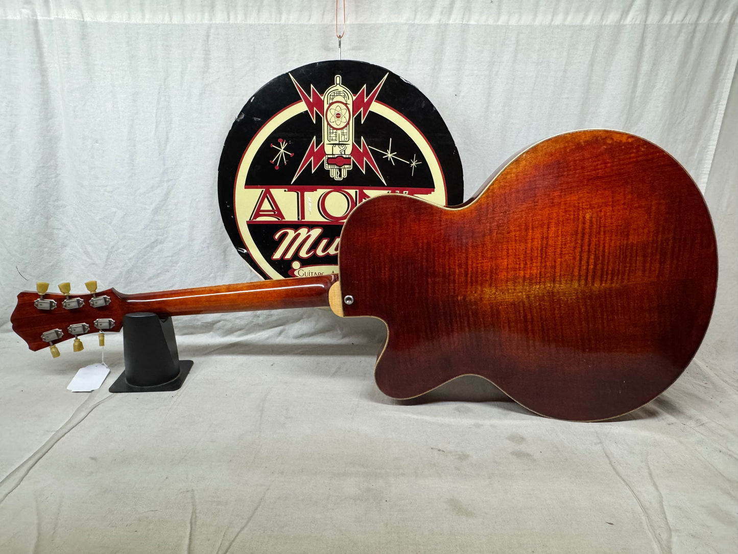 Eastman T58/V t 58 Archtop Hollowbody Guitar with Case