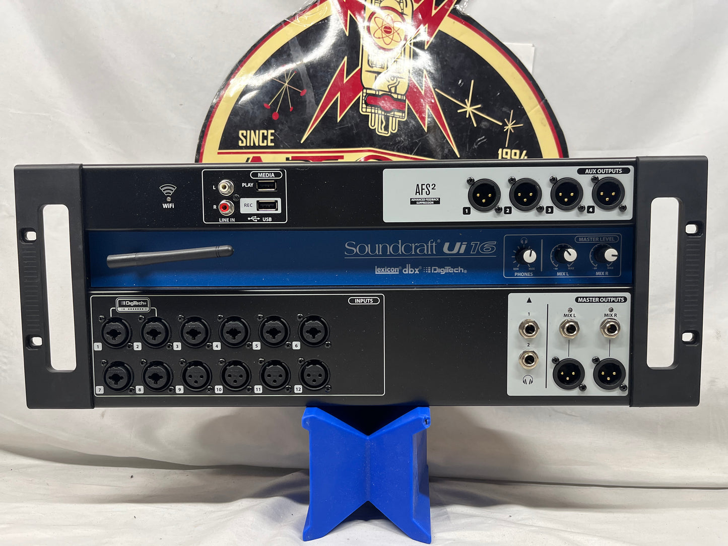 Soundcraft Ui 16 ui16 16-Input Remote Controlled Digital Mixer with Box and Power Supply