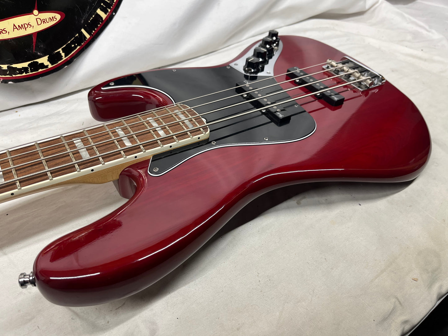 Fender American Deluxe 4-String Electric Jazz Bass 2011 - Wine Transparent