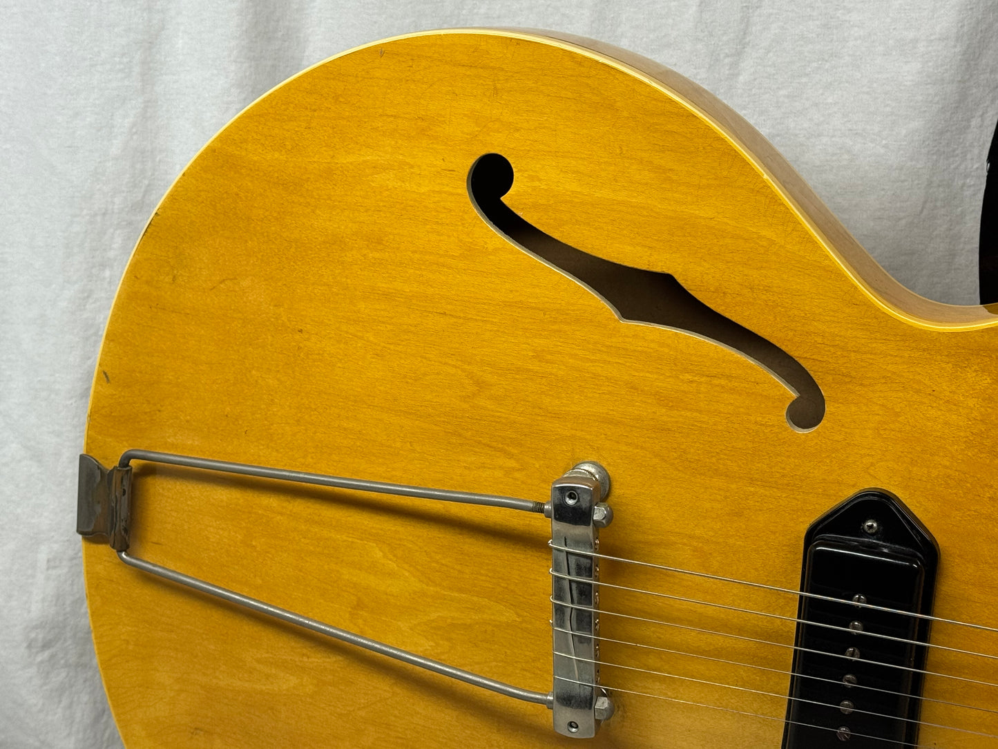 Gibson ES-225T es225t Thinline Hollowbody Singlecut Guitar with Epiphone Case 1957 - Natural - Local Pickup Only