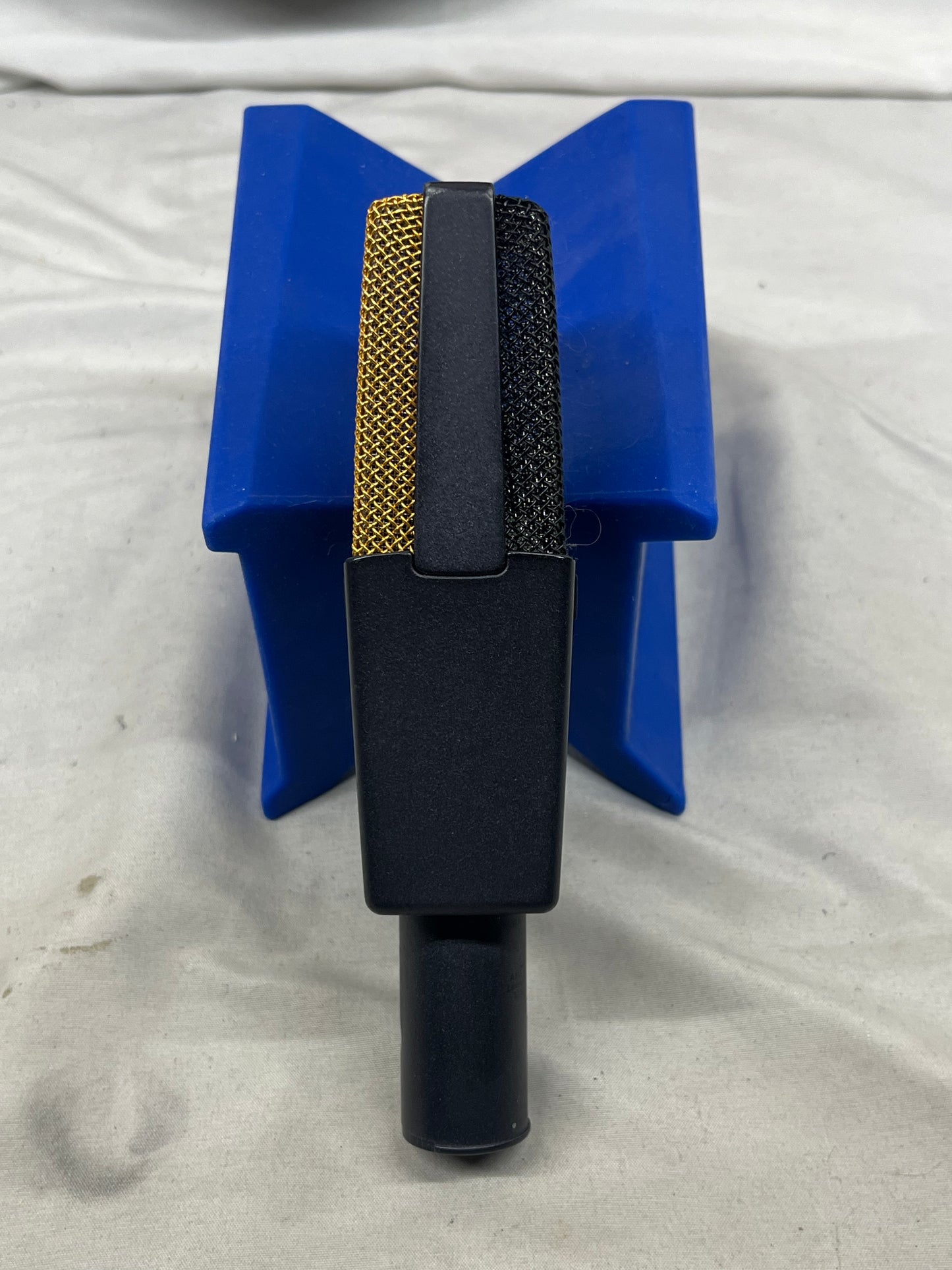 AKG C414 XLII XL2 Large Diaphragm Multipattern Condenser Microphone with Shock Mount and Case
