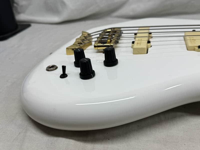 Alembic Elan 4-string Bass with Case - Image 15