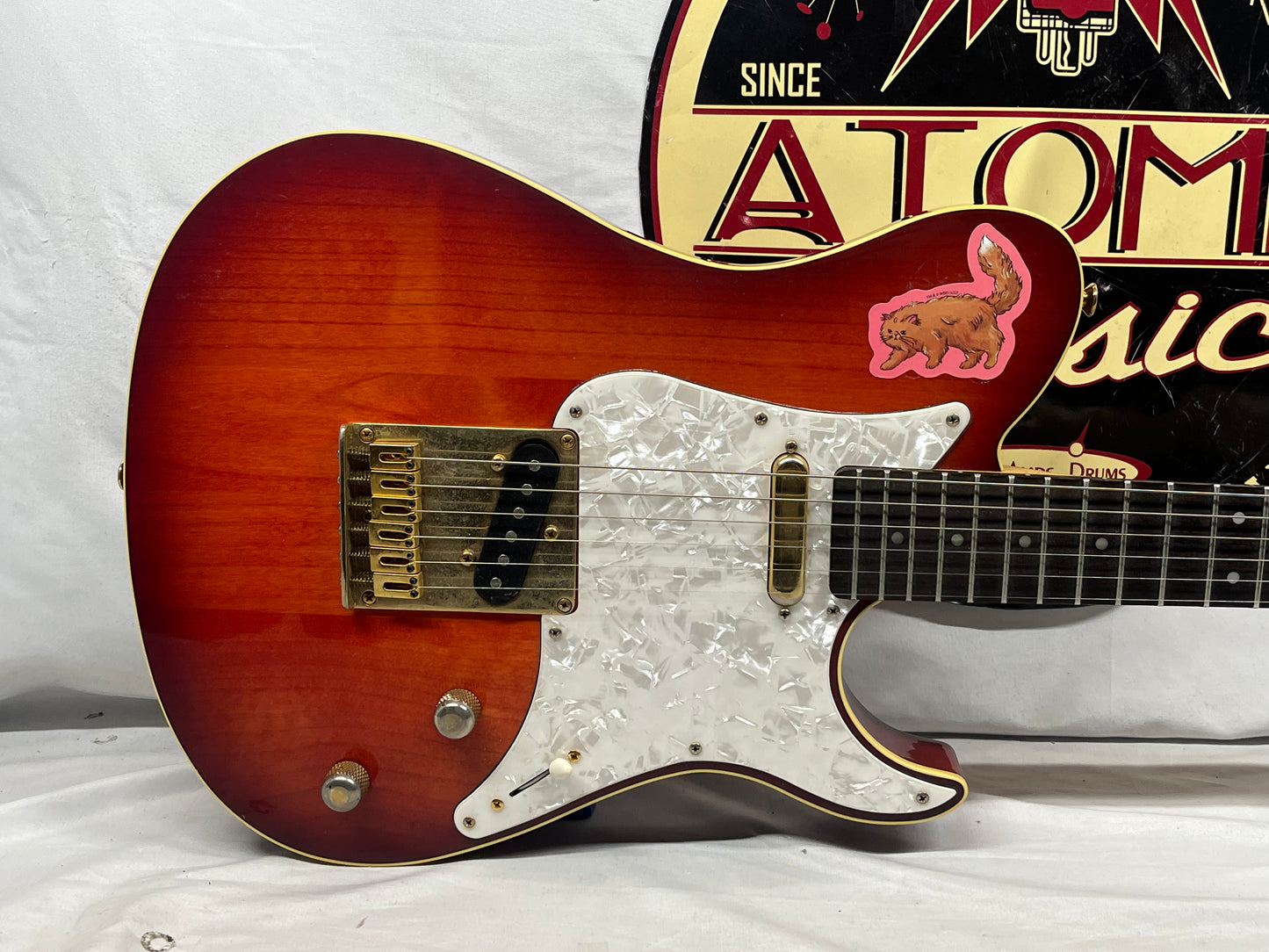 Yamaha Pacifica 302-S Singlecut Electric Guitar - Cherry Sunburst