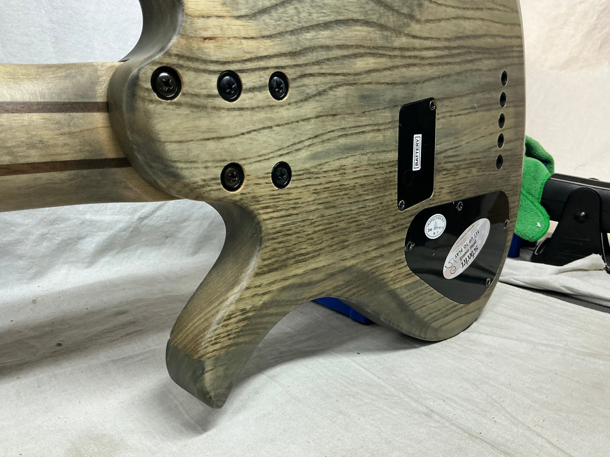 Schecter Guitar Research Bass