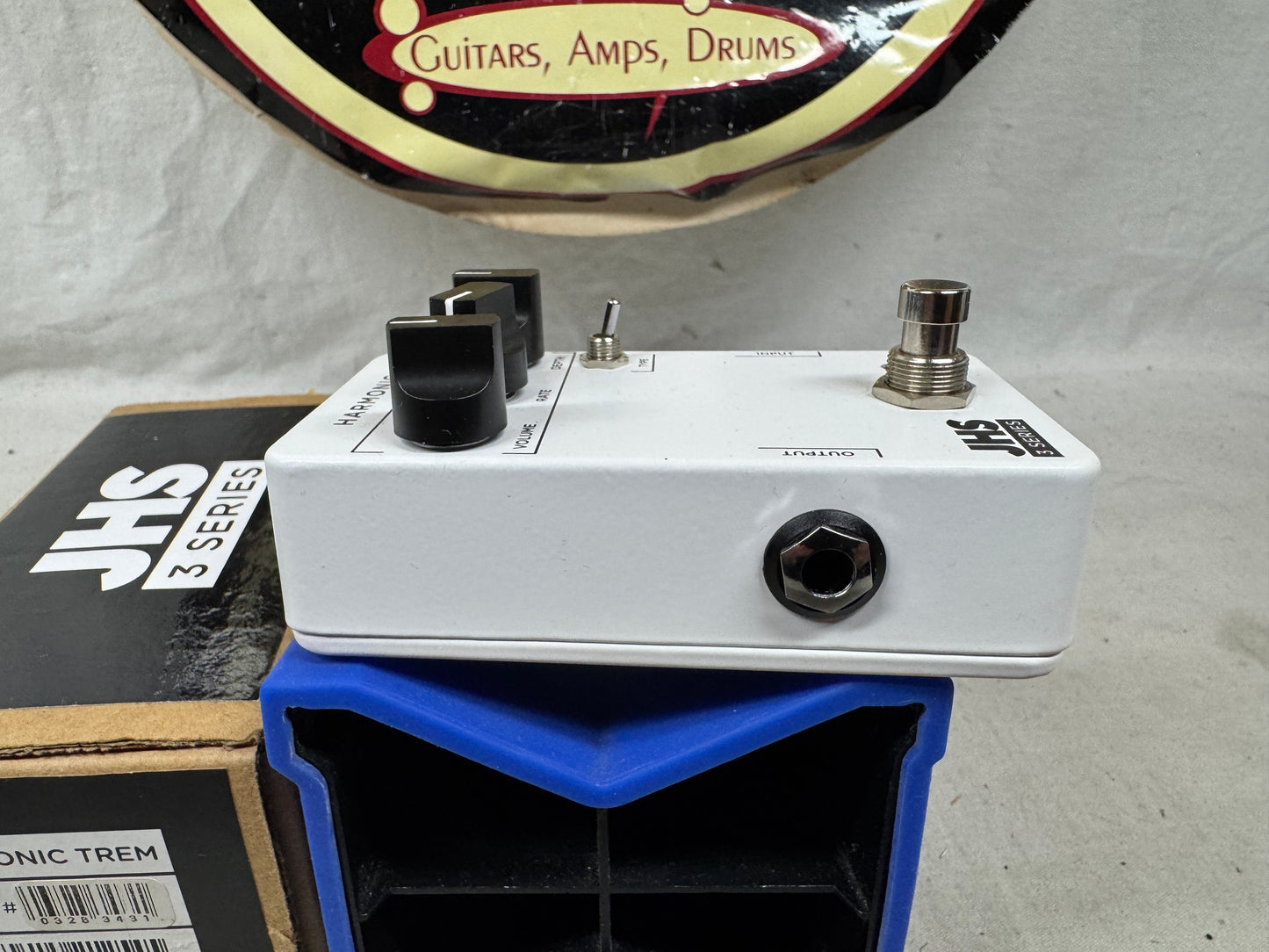 JHS Pedals 3 Series Harmonic Trem Tremolo Pedal with Box