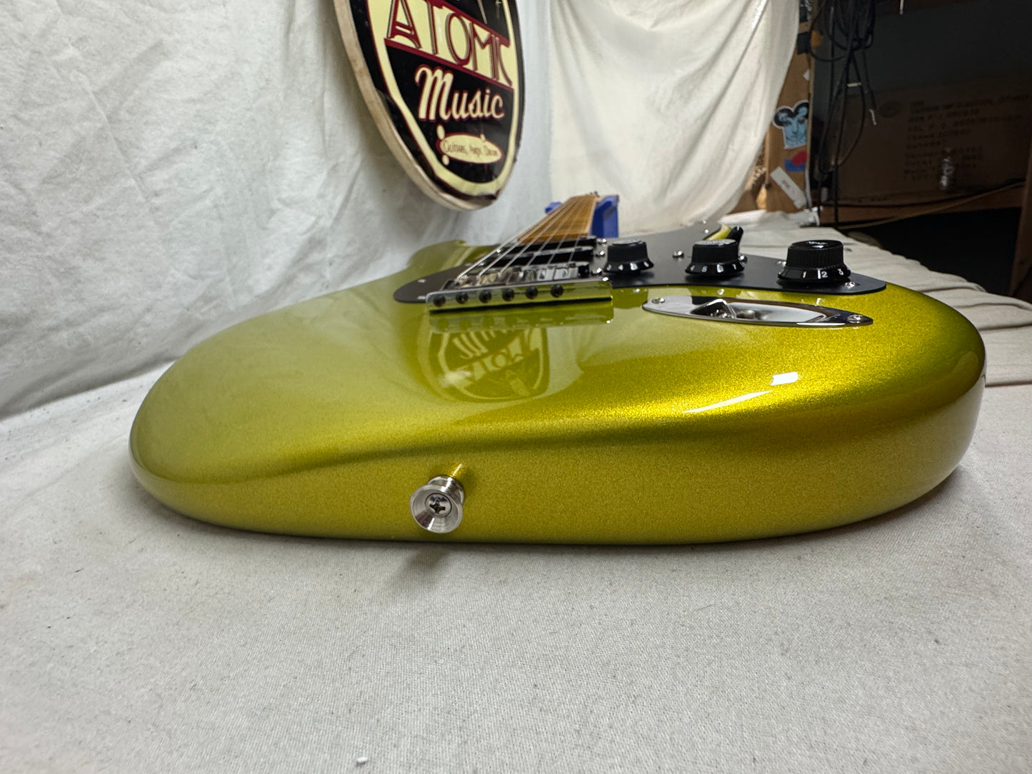 Fender American Ultra II 2 Stratocaster Guitar with COA + Case 2024 - Solar Flare / Maple neck