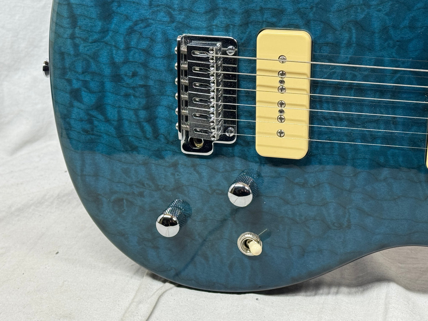 Michael Rowan Custom Guitars Journeyman Twin P90s Guitar - Trans Turquoise