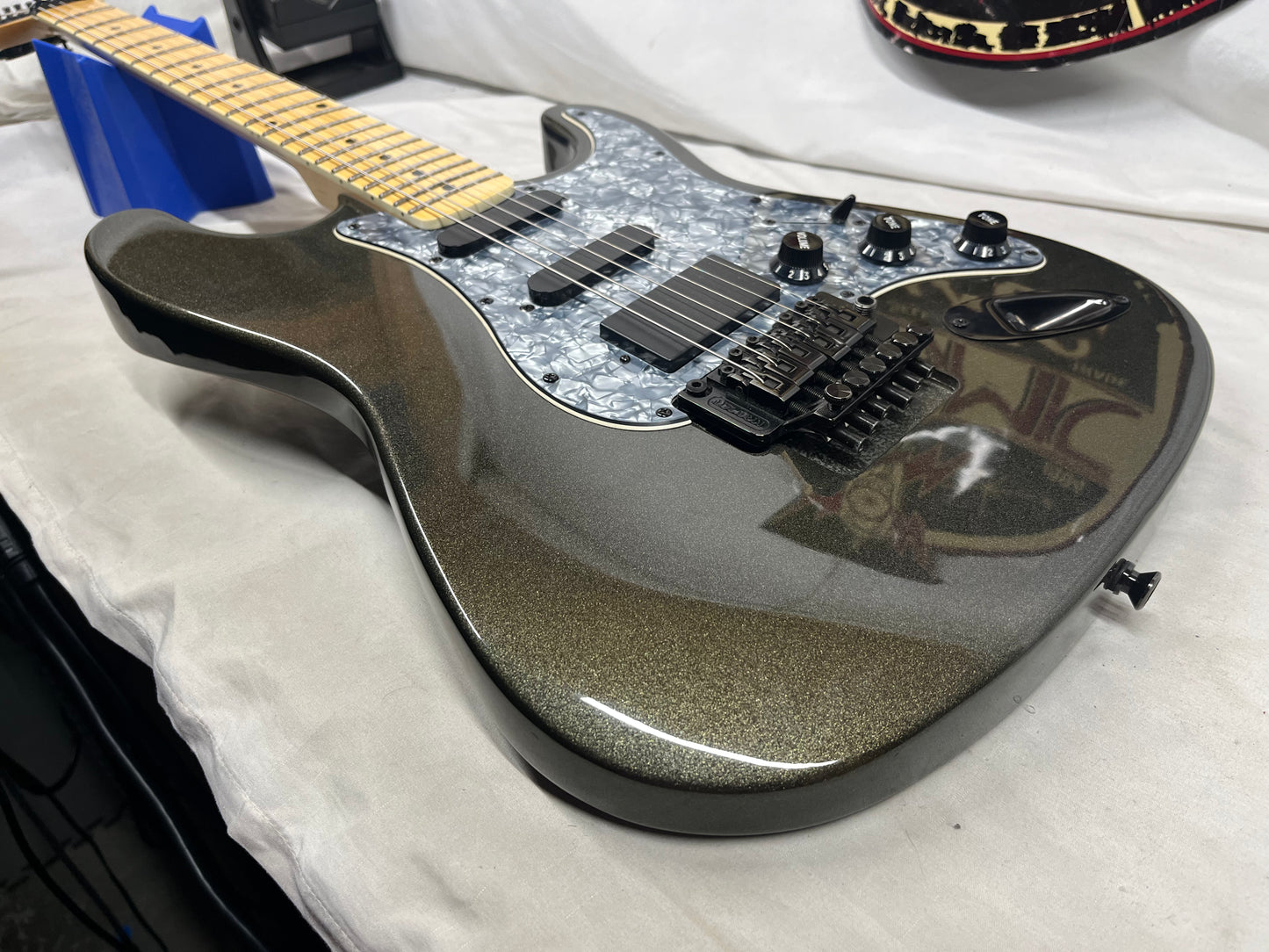 Kramer Focus VT-211 MBK HSS Doublecut Electric Guitar