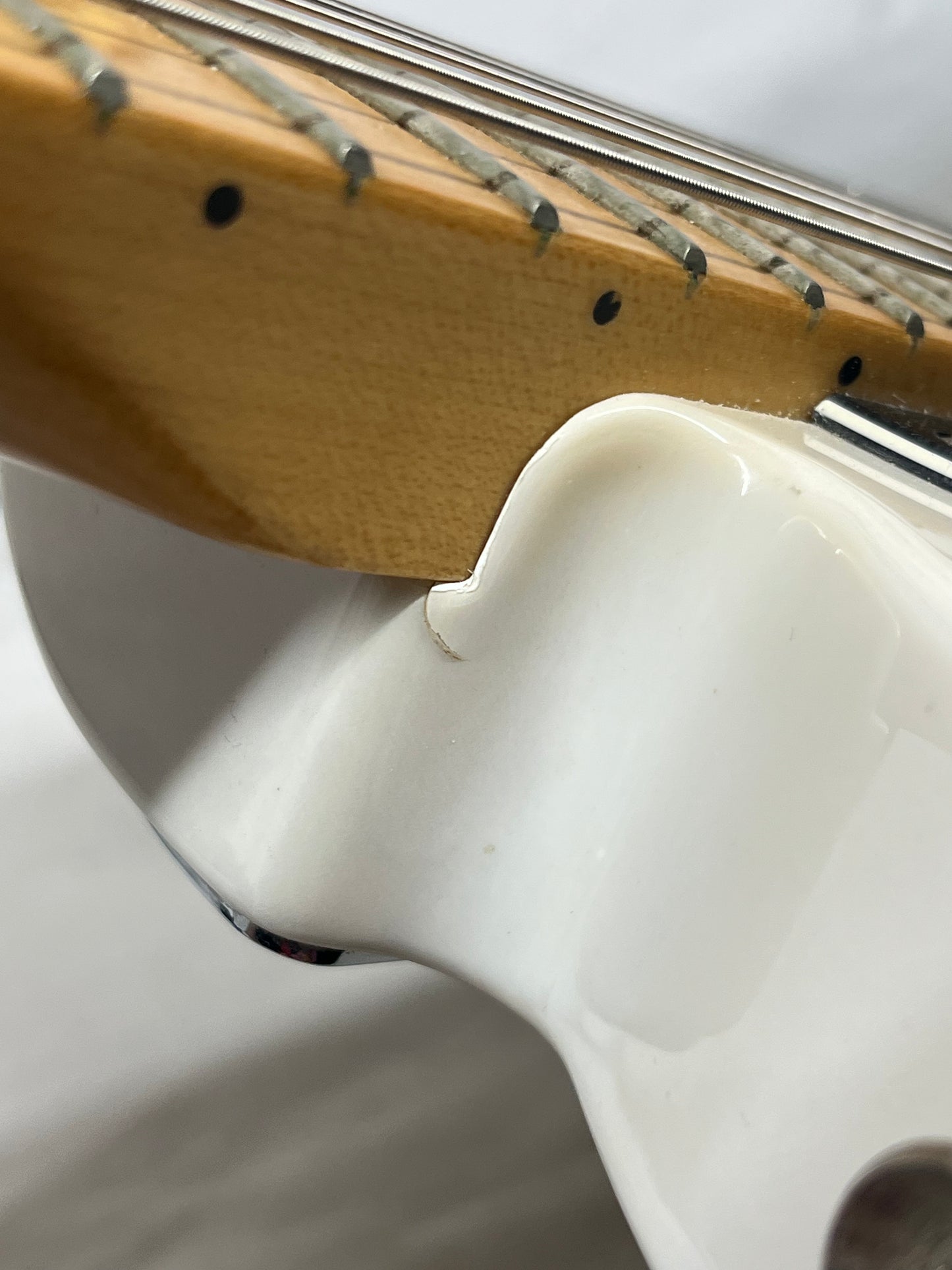 Fender Deluxe Nashville Telecaster Tele Electric Guitar - White Blonde