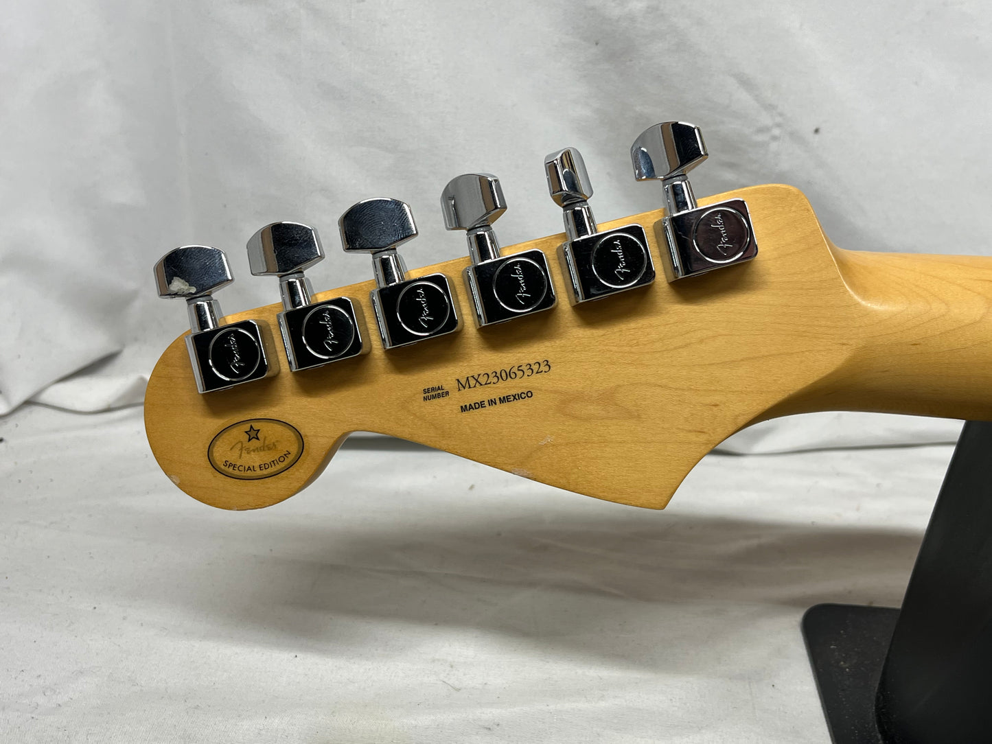 Fender Special Edition Player Stratocaster strat Electric Guitar MIM - Made in Mexico - Black