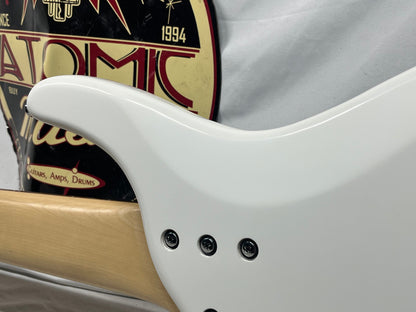 Douglas 6-String Doublecut HH Electric bass