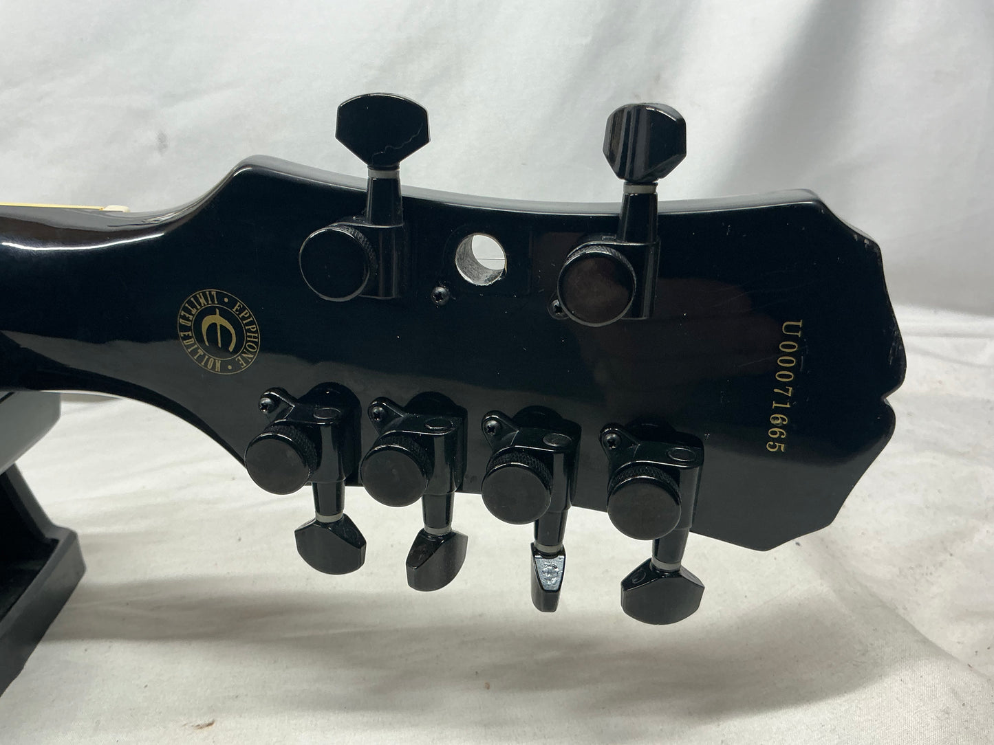 Epiphone Les Paul 7 -> 6-String Conversion with EMG Pickups
