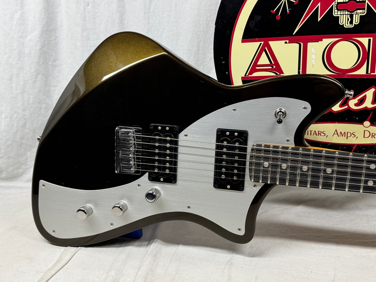 Fender American Ultra II 2 Meteora Guitar with COA + Case 2025 - Texas Tea / Ebony fingerboard