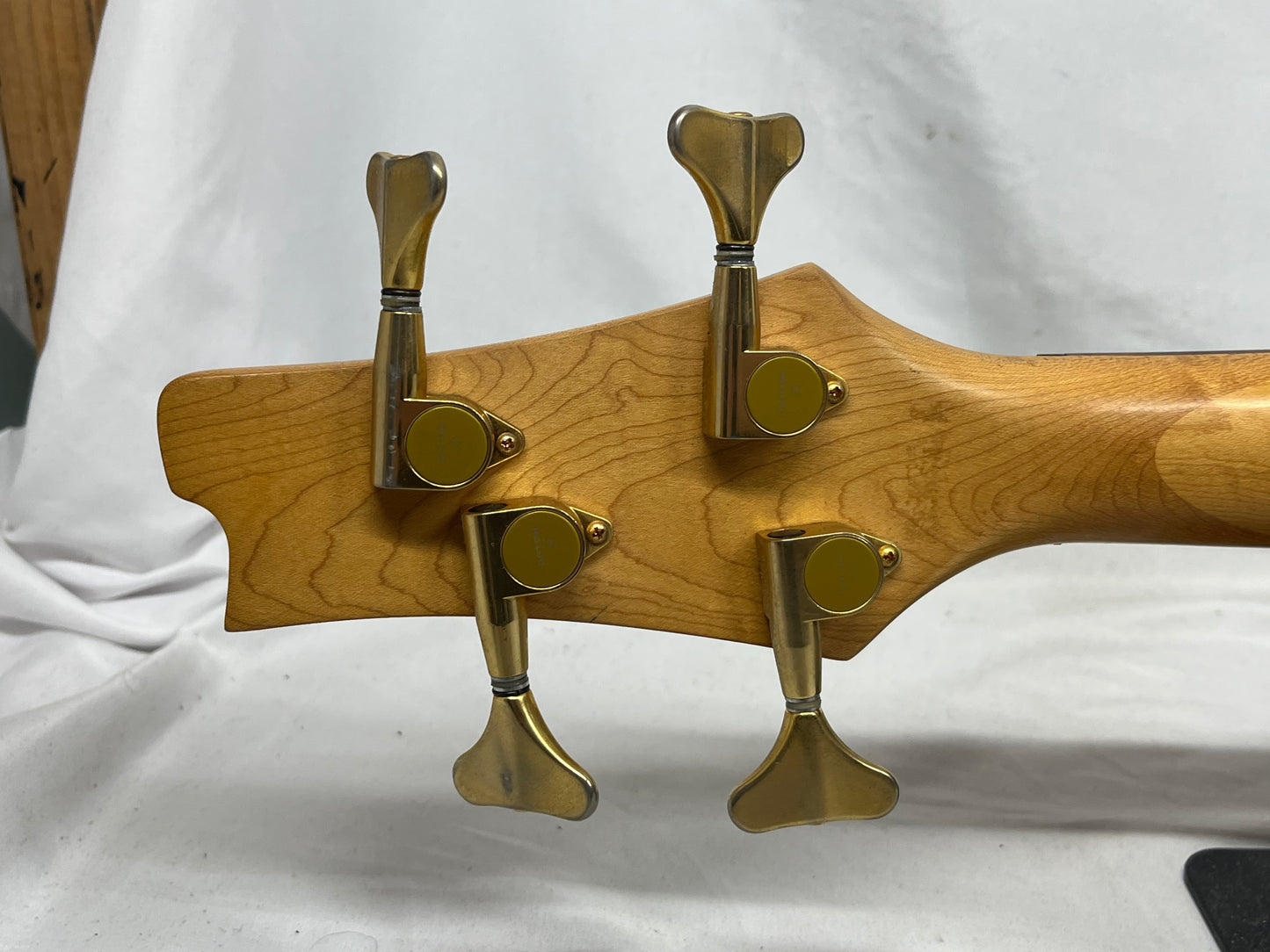 MD Music Drive 4-String Electric Bass