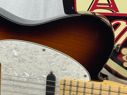 Fender American Professional Telecaster Guitar 2017 - 2-Color Sunburst / Maple neck