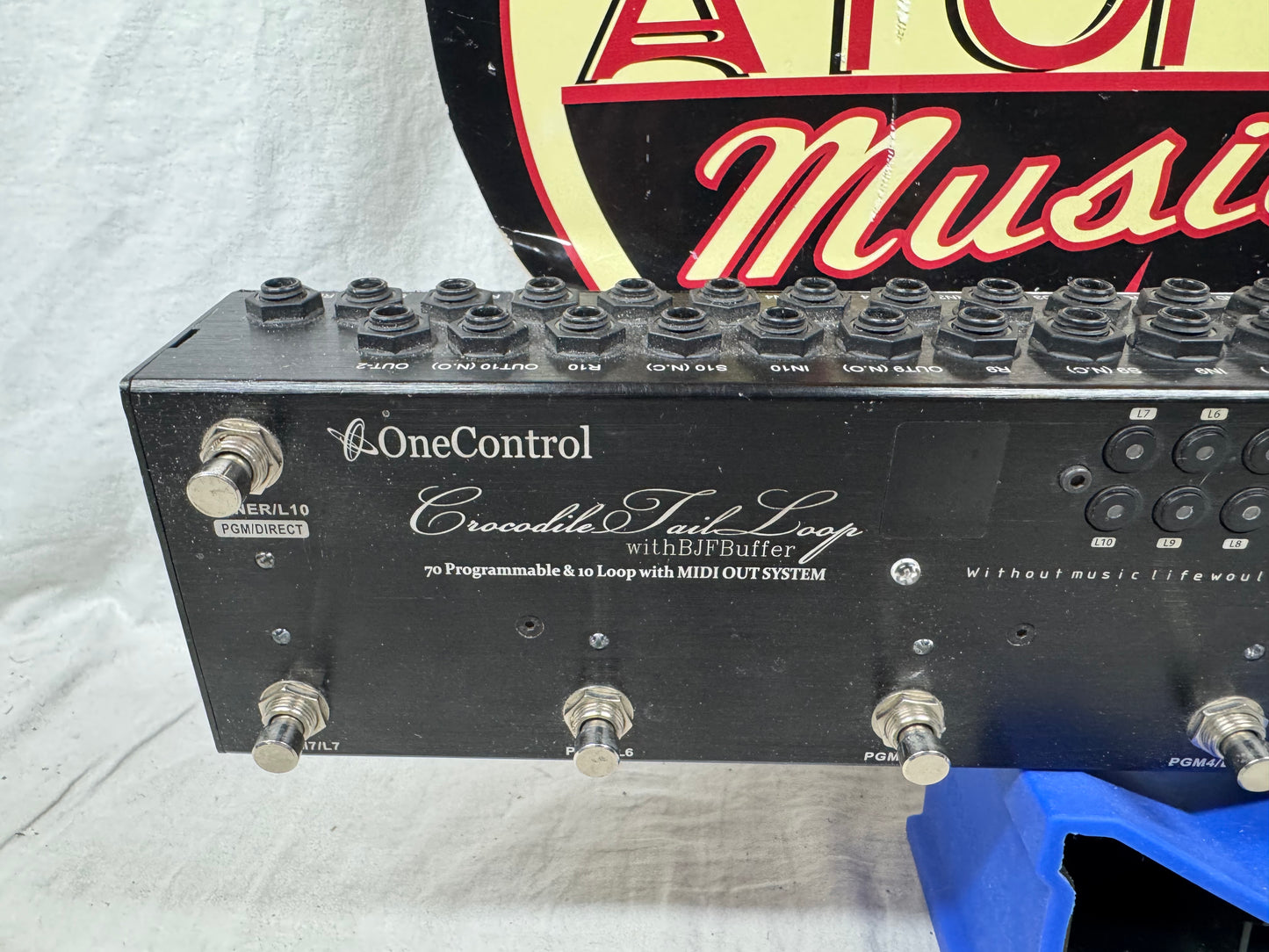 One Control Crocodile Tail Loop with BJF Buffer 10 Effects Loops Pedal with MIDI