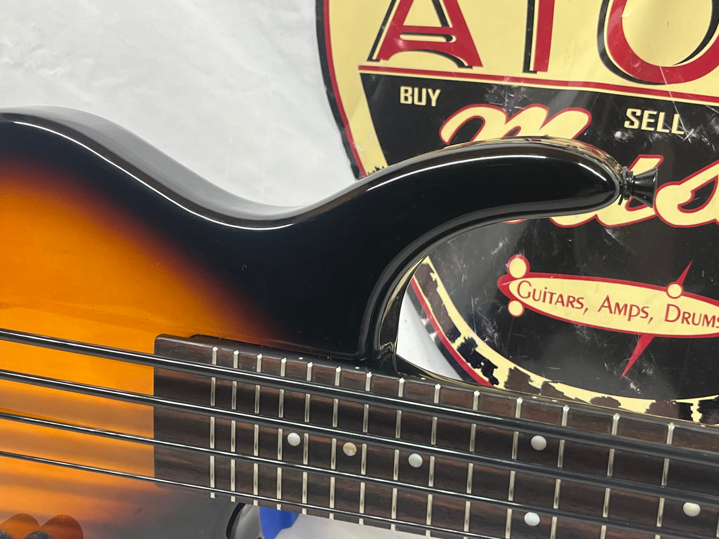 Kala UBass SUB4FS Doublecut 4-String Electric Ukulele Bass - Sunburst