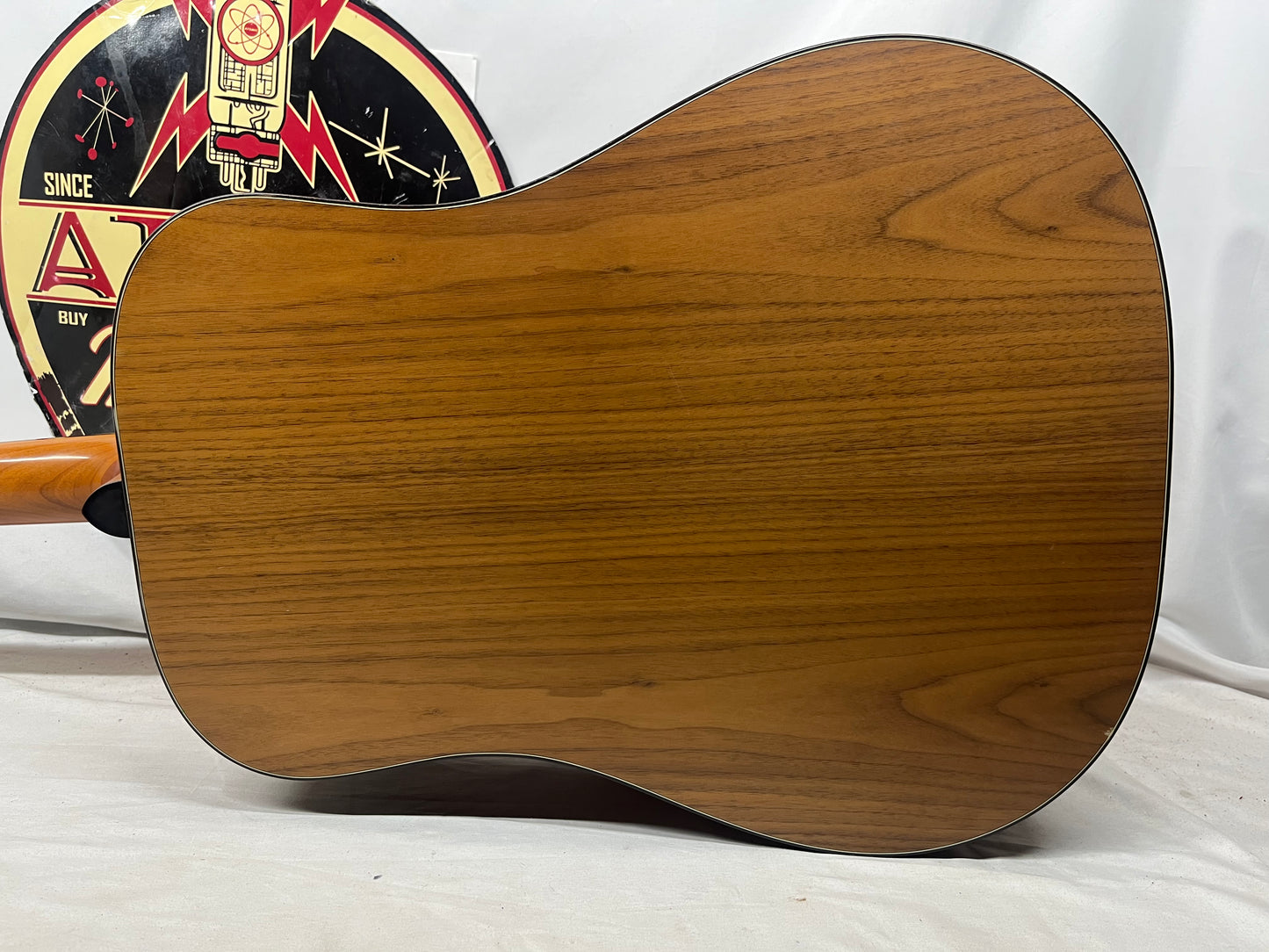American Acoustech ESVL-1 Acoustic Guitar