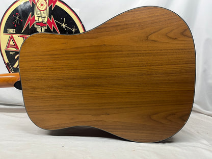 American Acoustech ESVL-1 Acoustic Guitar