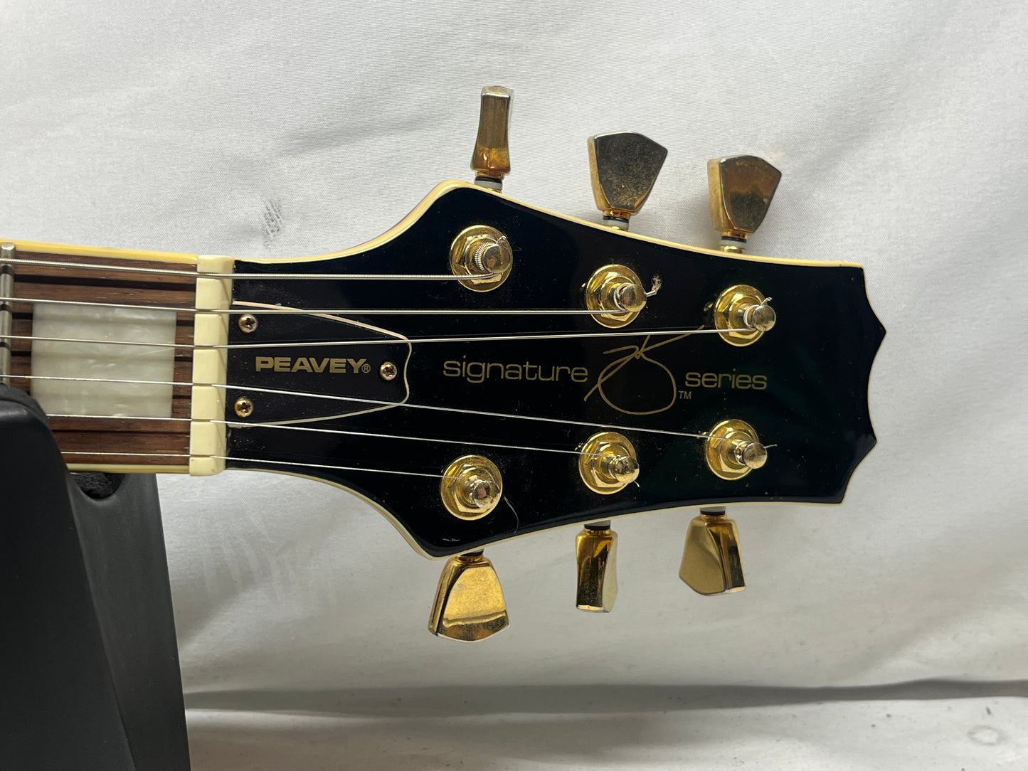 Peavey HP Signature Series Goldtop Electric Guitar