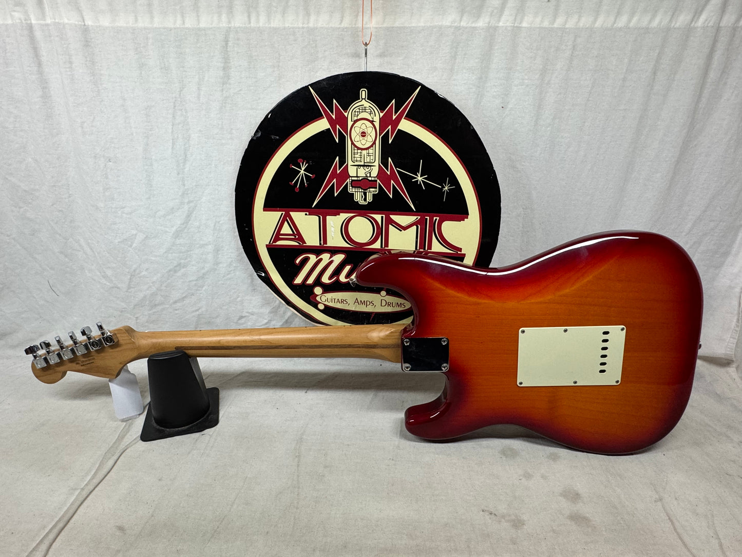 Fender Player II 2 Stratocaster Plus Top Guitar - MIM Mexico 2025 - Cherry Burst / Maple neck