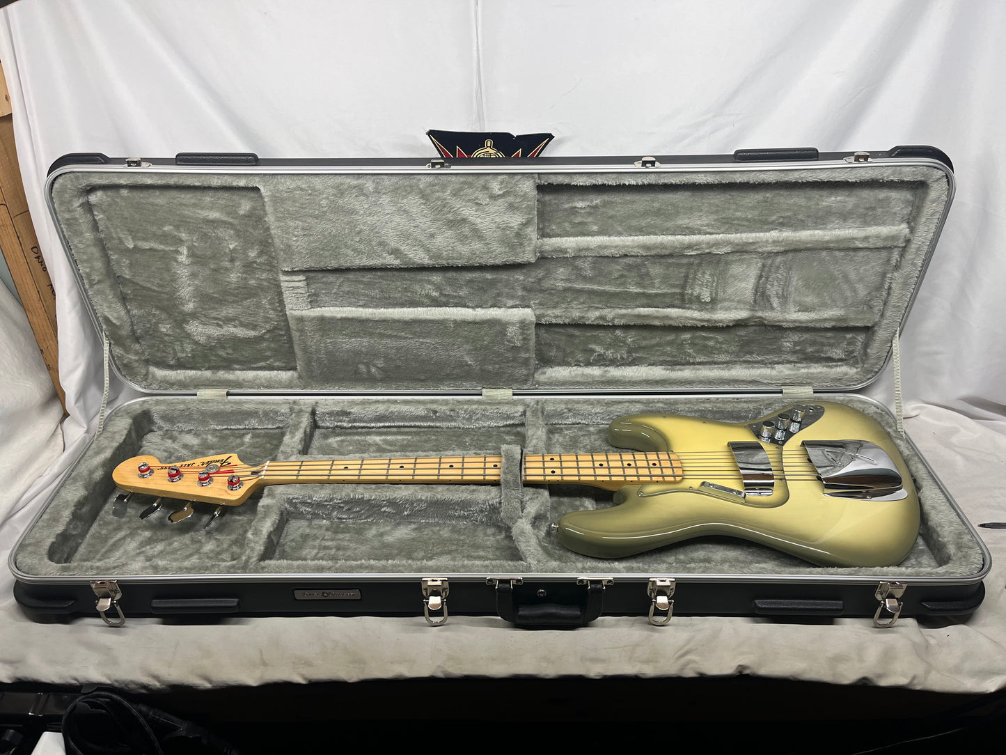 Fender Antigua Jazz Bass 4-String Electric Bass with Hard Case 2012 - Antigua