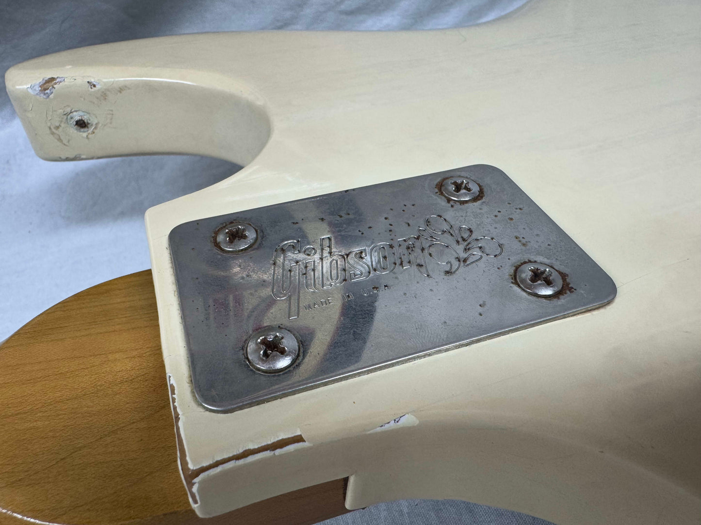 Gibson The Grabber 4-string Bass  - truss rod maxed / AS-IS  - Rare - White