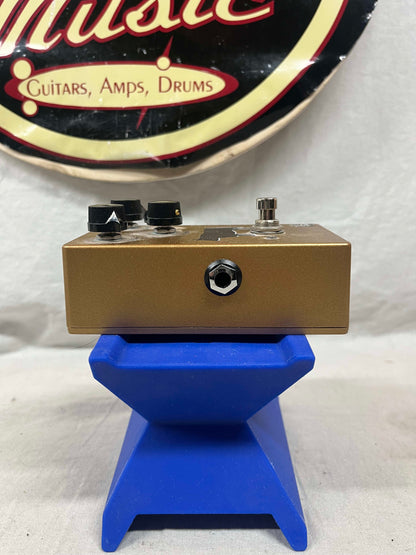 Mojo Hand FX Sacred Cow Overdrive Pedal with Box
