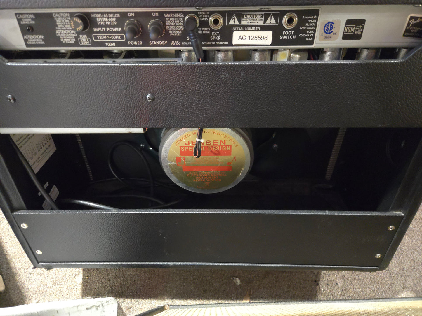 Fender '65 Deluxe Reverb Reissue 22-Watt 1x12" Guitar Combo 1994 - Present - Black - Local Pickup Only