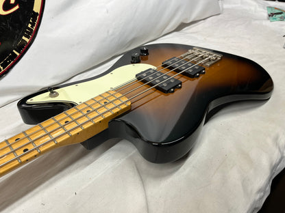 Fender Pawn Shop Reverse Jaguar 4-String Electric Bass MIM - Made in Mexico - 2-Color Sunburst