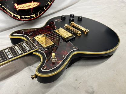 D'Angelico Deluxe Brighton Doublecut HH Electric Guitar with Hard Case - Matte Black