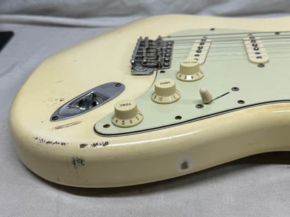 Fender Road Worn '60s Stratocaster Guitar - Image 17