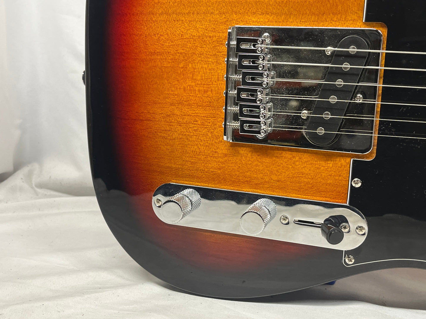 Squier Affinity Series Telecaster Tele Electric Guitar - 3-Color Sunburst