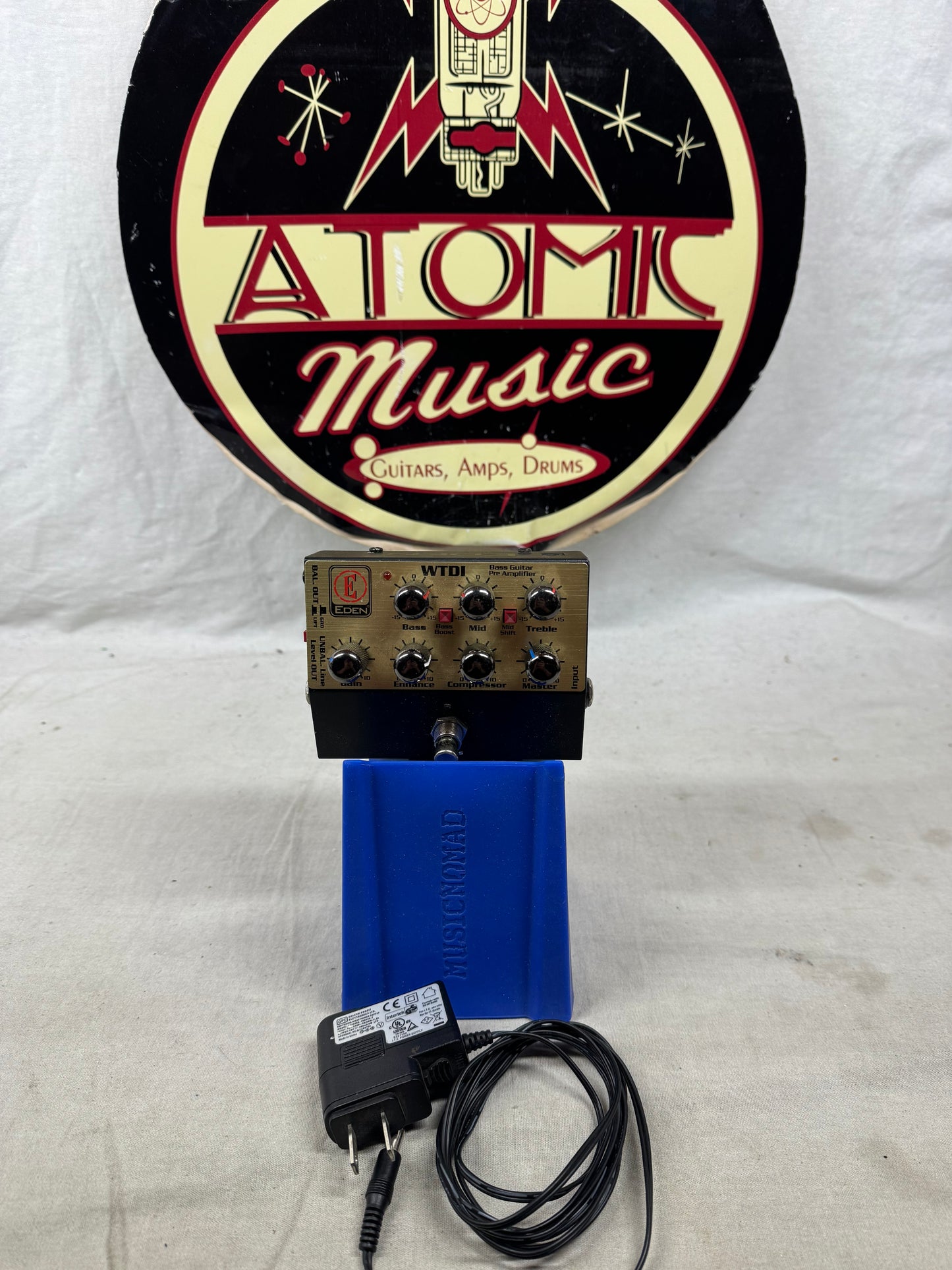 Eden Amplification WTDI Bass Preamp Pedal with Power Supply