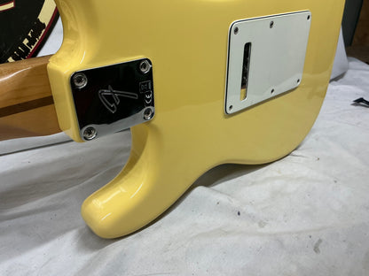 Fender Player Stratocaster Guitar 2019 - Buttercream / Maple neck