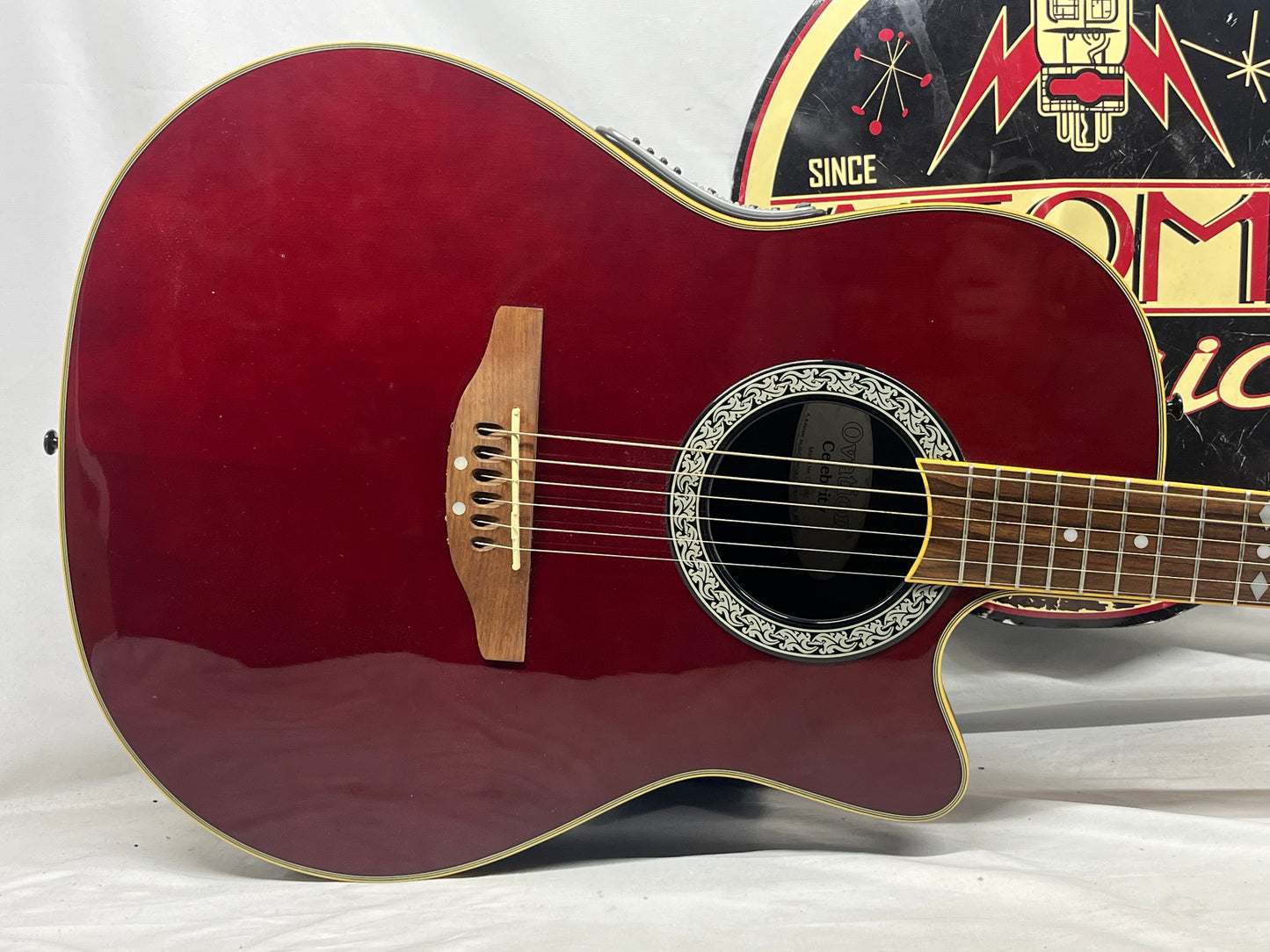 Ovation Celebrity CC057 Acoustic Electric Guitar