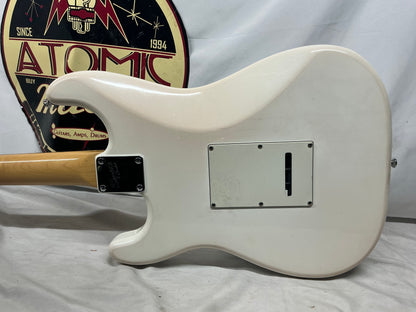 Squier Stratocaster - White